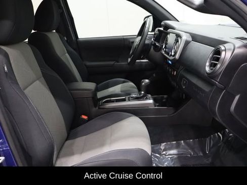 Used 2023 Toyota Tacoma TRD Sport image 14