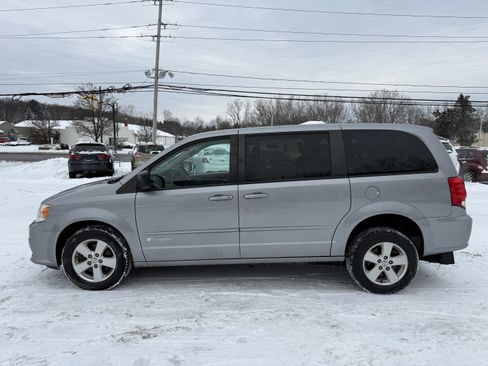 Used 2015 Dodge Grand Caravan SE w/ Quick Order Package 29E SE image 6