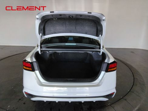 Used 2025 Nissan Altima 2.5 SV image 9