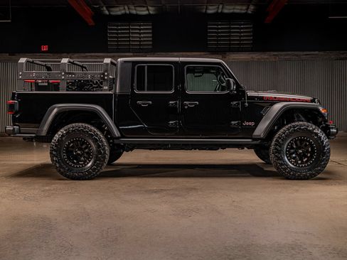 Used 2021 Jeep Gladiator Rubicon AWD/4WD image 12
