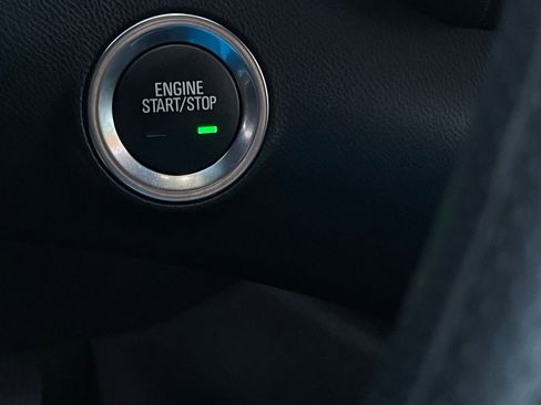 Used 2024 GMC Terrain SLE image 16