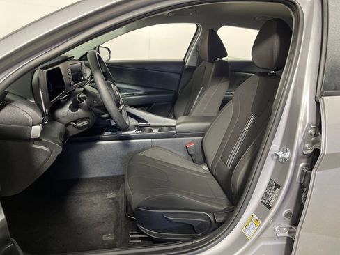 Certified 2025 Hyundai Elantra Blue image 12