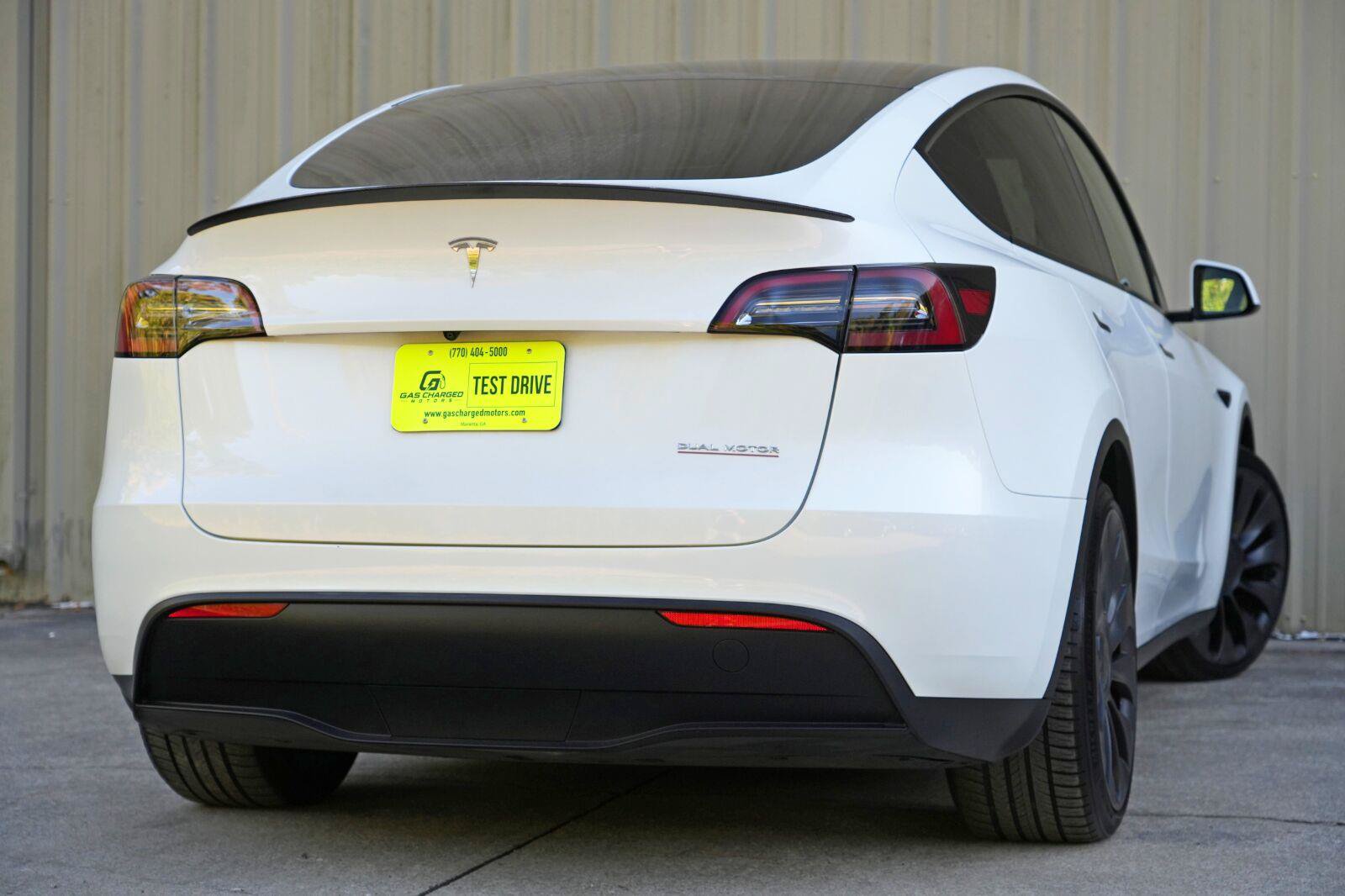 Used 2023 Tesla Model Y Performance AWD/4WD image 4