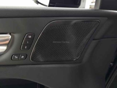 New 2025 Volvo XC60 B5 Plus w/ Protection Package Premier image 12