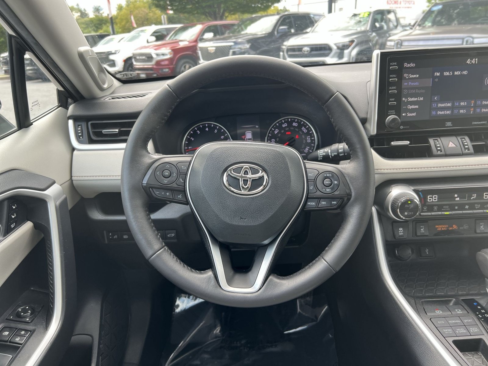 Used 2021 Toyota RAV4 XLE Premium AWD/4WD image 16