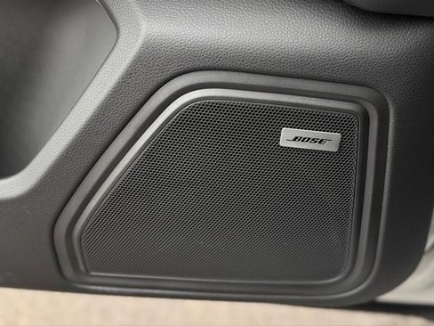 New 2026 Porsche Macan image 15