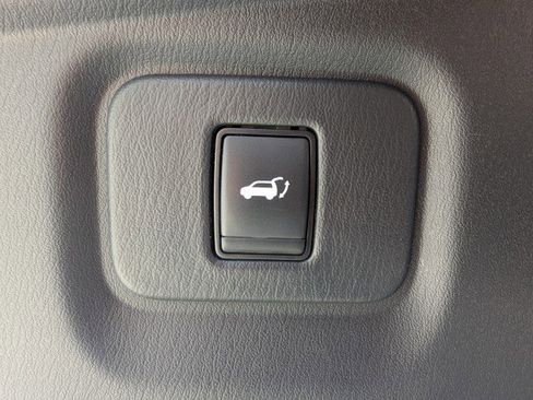 Used 2020 Nissan Pathfinder SL w/ Cargo Package AWD/4WD image 31