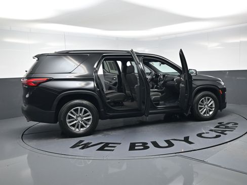 Certified 2023 Chevrolet Traverse LT image 24
