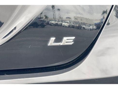 Used 2022 Toyota Camry LE w/ Carpet Mat Package (TMS) image 43