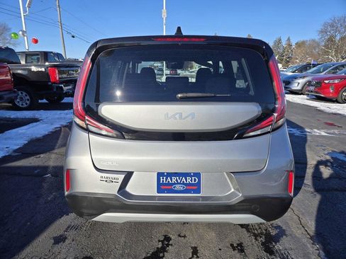 Used 2023 Kia Soul LX w/ LX Technology Package image 5