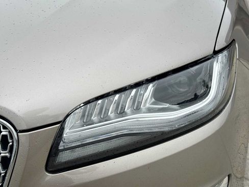 Used 2020 Lincoln MKZ Reserve w/ Elements Package AWD/4WD image 10