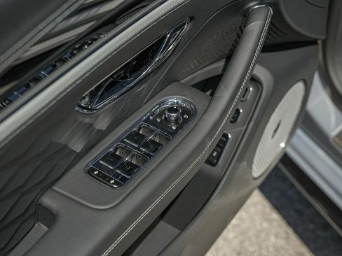 New 2025 Bentley Flying Spur Plug-In Hybrid AWD/4WD image 35