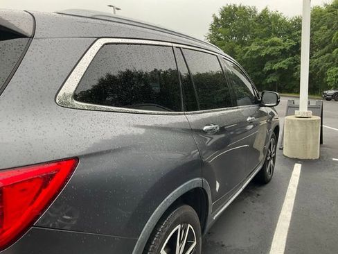 Used 2022 Honda Pilot Elite image 6