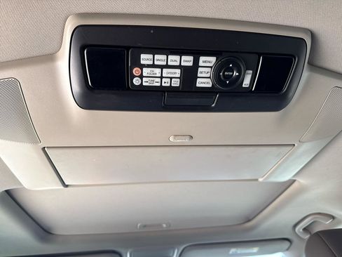 Used 2015 Honda Odyssey Touring Elite image 37