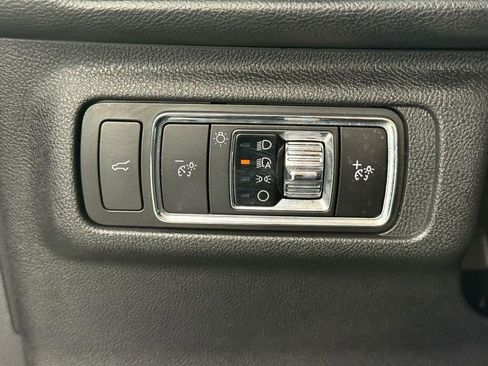 Used 2023 Lincoln Corsair Reserve w/ Towing Package image 24