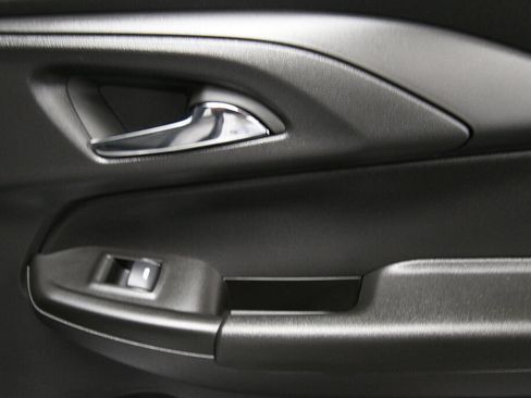 Used 2024 Chevrolet TrailBlazer LT FWD image 24