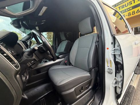 Used 2021 RAM 2500 Big Horn w/ Level 1 Equipment Group image 11