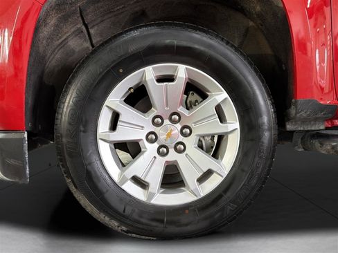 Used 2018 Chevrolet Colorado LT AWD/4WD image 28