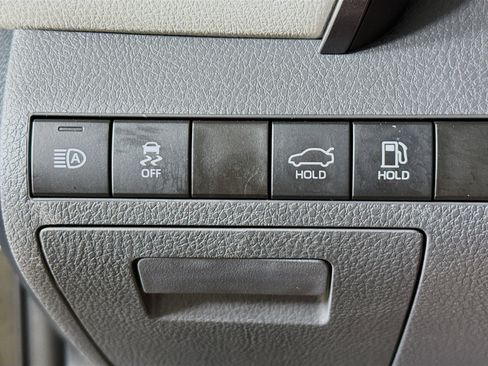 Used 2024 Toyota Camry LE FWD image 9