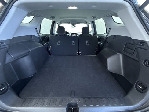 Used 2023 GMC Terrain SLE w/ Driver Convenience Package image 35