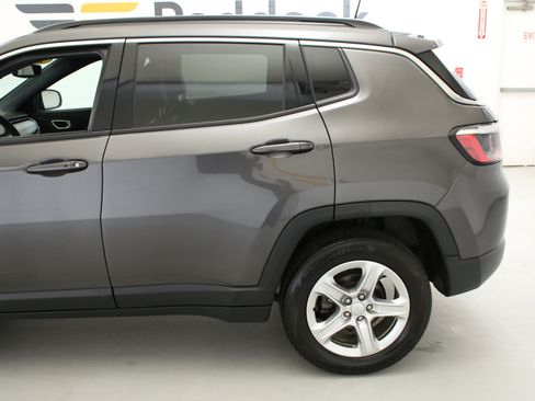Used 2023 Jeep Compass Latitude w/ Convenience Group AWD/4WD image 6