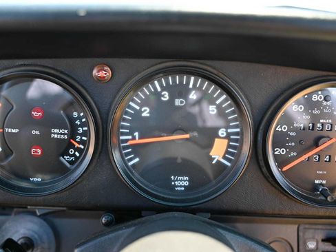 Used 1989 Porsche 911 Carrera RWD image 7