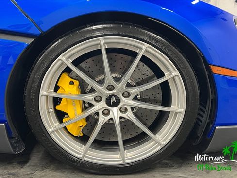 Used 2020 McLaren 600LT Spider image 25