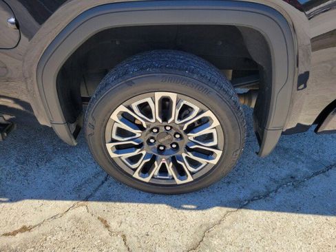 Used 2023 GMC Sierra 1500 Denali Ultimate image 10