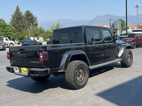 Used 2022 Jeep Gladiator Overland AWD/4WD image 5