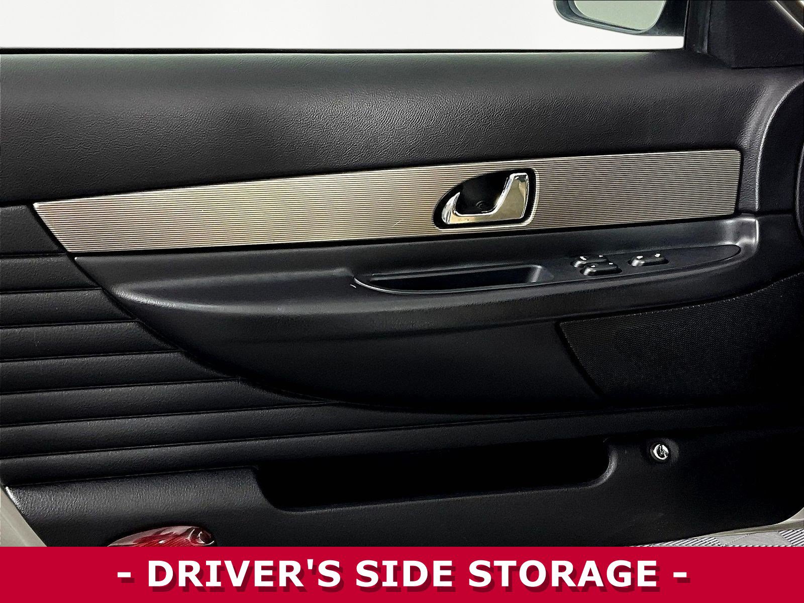 Used 2004 Ford Thunderbird RWD image 15