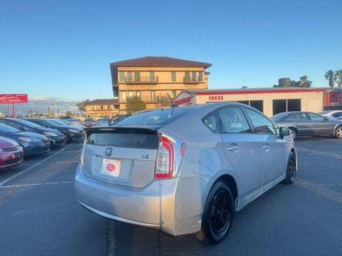 Used 2012 Toyota Prius Three image 9