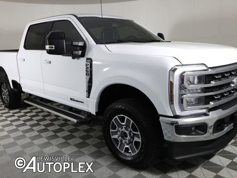 Used 2026 Ford F250 Lariat AWD/4WD image 3