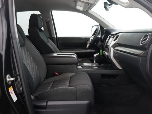 Used 2018 Toyota Tundra SR5 image 11