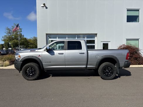Used 2019 RAM 2500 Laramie AWD/4WD image 2