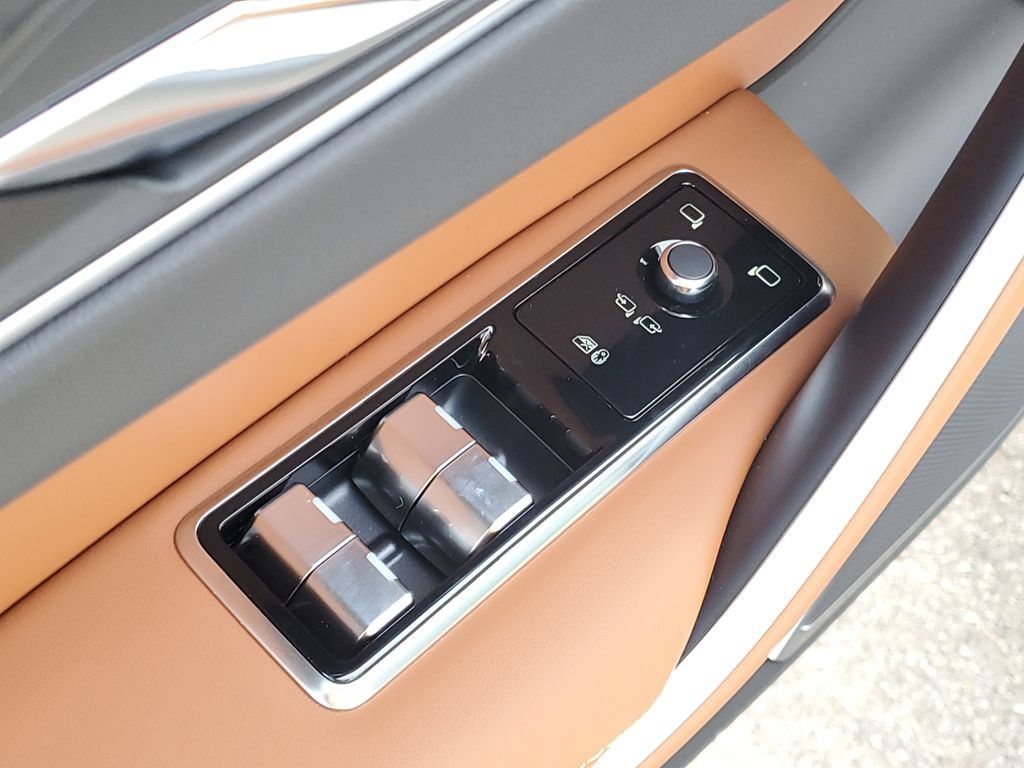New 2026 Jaguar F-PACE R-Dynamic S AWD/4WD image 10
