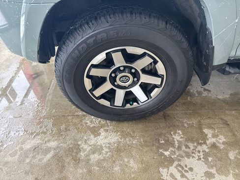 Used 2023 Toyota 4Runner TRD Off-Road Premium image 9