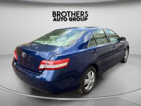 Used 2011 Toyota Camry LE w/ Fleet Convenience Pkg FWD image 4