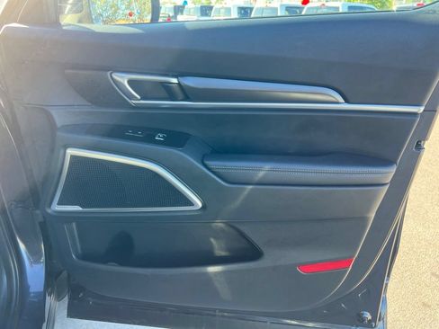 Used 2025 Kia Telluride S AWD/4WD image 25