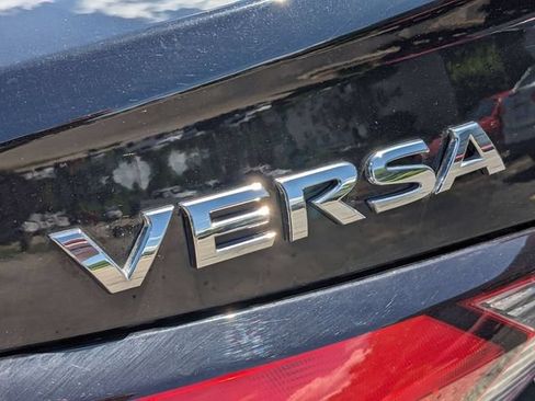Used 2025 Nissan Versa SV FWD image 10