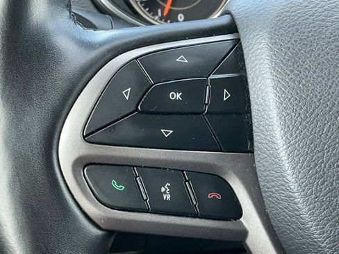 Used 2020 Jeep Cherokee Limited AWD/4WD image 33