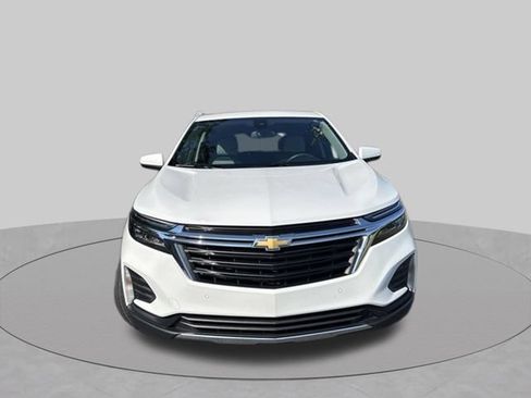 Used 2023 Chevrolet Equinox LT w/ Driver Convenience Package AWD/4WD image 9