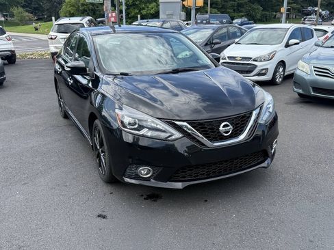 Used 2017 Nissan Sentra SR w/ SR Midnight Edition FWD image 2