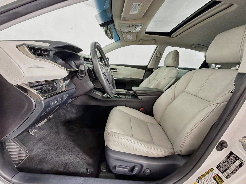 Used 2016 Toyota Avalon Touring FWD image 12