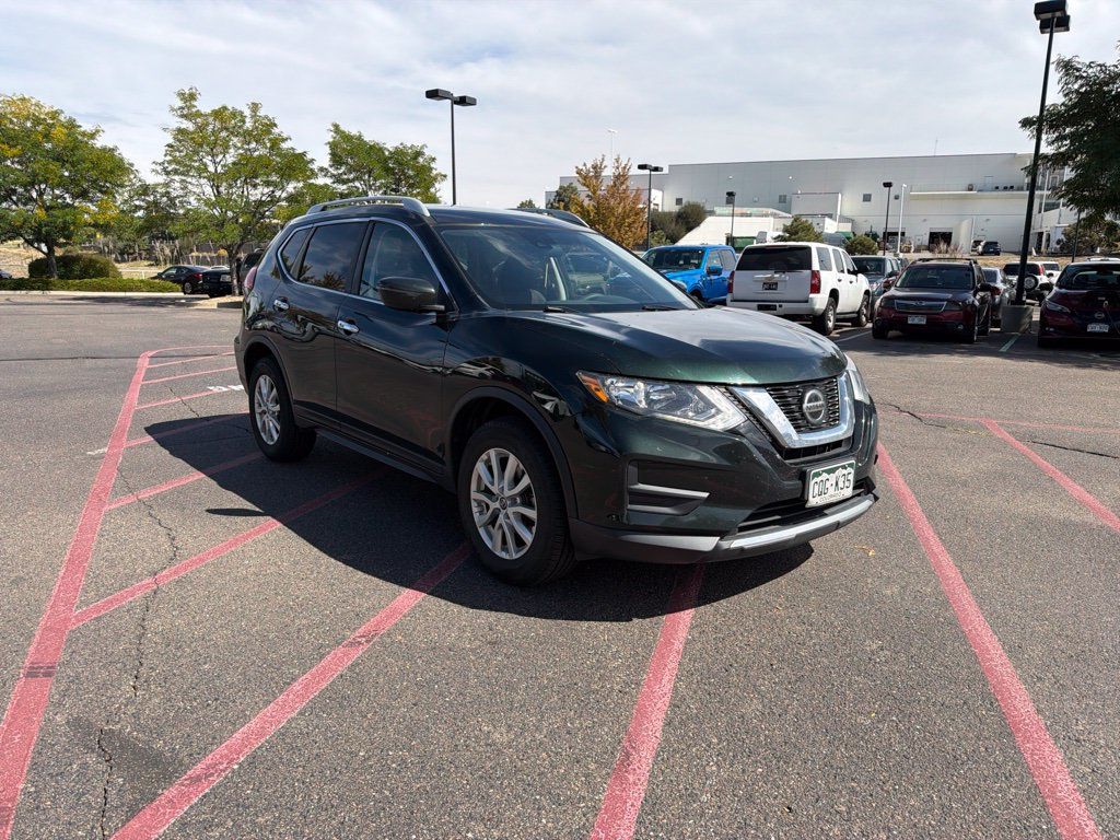 Used 2019 Nissan Rogue SV AWD/4WD image 2