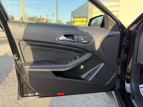 Used 2020 Mercedes-Benz GLA 250 image 11