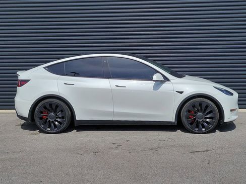 Used 2022 Tesla Model Y Performance AWD/4WD image 8