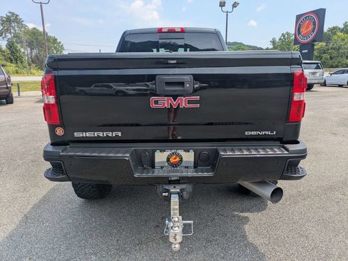 Used 2018 GMC Sierra 2500 Denali w/ Duramax Plus Package AWD/4WD image 5