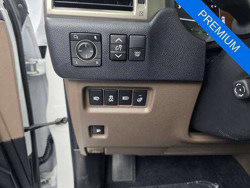 Used 2021 Lexus GX 460 Premium w/ Premium Package AWD/4WD image 27