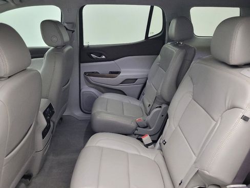 Used 2022 GMC Acadia SLE w/ Driver Convenience Package FWD image 18