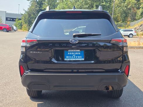 Certified 2025 Subaru Forester Premium AWD/4WD image 5